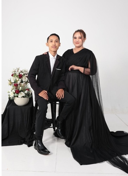 Indra & Nur Indra & Nur